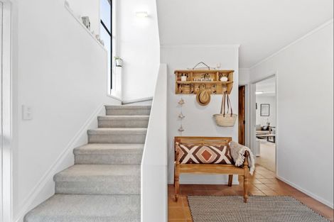 Photo of property in 34 Grand View Road, Leigh, 0985