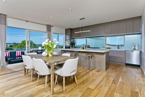 Photo of property in 8 Currey Crescent, Milford, Auckland, 0620