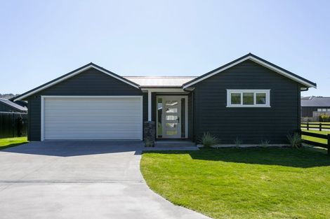 Photo of property in 6 Larches Lane, Kinloch, Taupo, 3377