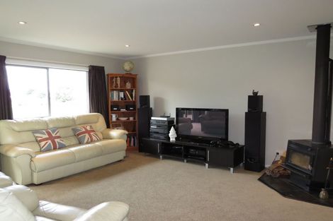 Photo of property in 89 Costley Street West, Carterton, 5713