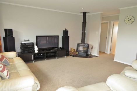 Photo of property in 89 Costley Street West, Carterton, 5713