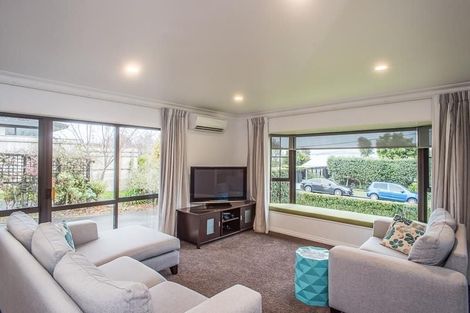 Photo of property in 21 Huia Street, Waikanae, 5036