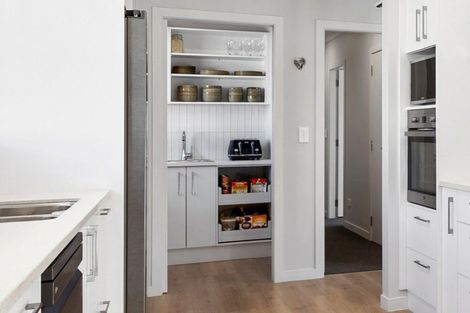 Photo of property in 4 Richmond Street, Cambridge, 3434