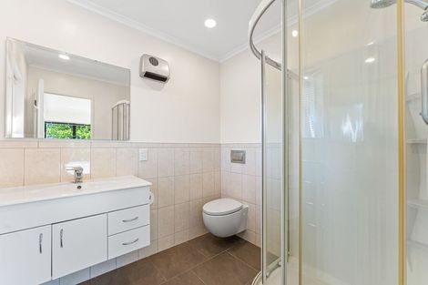 Photo of property in 2 Rosebank Grove, Waikanae, 5036