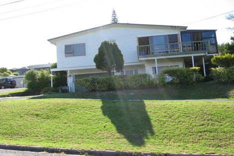 Photo of property in 56 Hebron Road, Waiake, Auckland, 0630