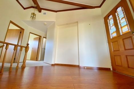 Photo of property in 67 Ravenwood Drive, Forrest Hill, Auckland, 0620