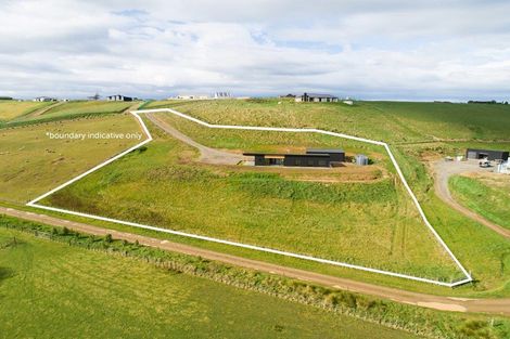 Photo of property in 38 Fry Road, Halcombe, Feilding, 4777