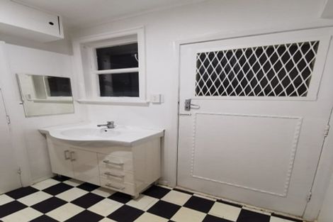 Photo of property in 323 Oxford Terrace, Avalon, Lower Hutt, 5011