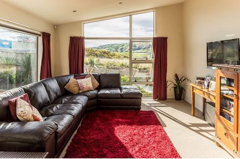 Photo of property in 44 Mo Street, Camborne, Porirua, 5026