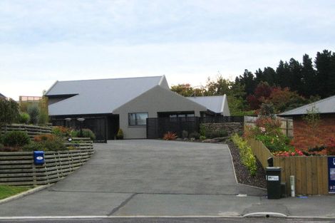 Photo of property in 17 Duxford Crescent, Fairfield, Dunedin, 9018