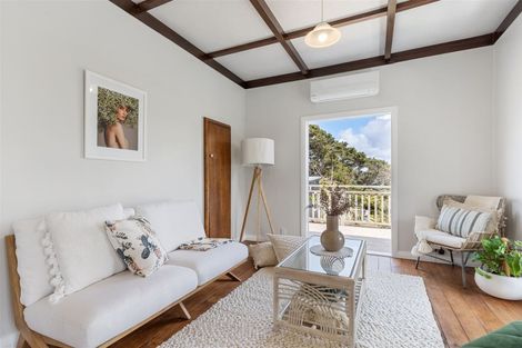 Photo of property in 30 Neptune Avenue, Beach Haven, Auckland, 0626