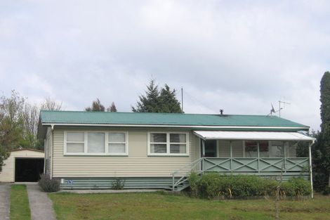 Photo of property in 2 Ward Place, Richmond Heights, Taupo, 3330