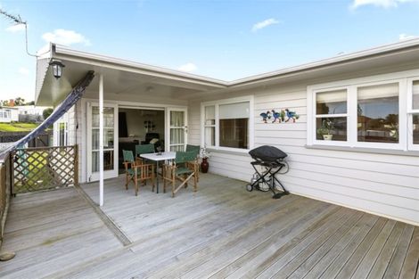 Photo of property in 44 Kapiti Crescent, Titahi Bay, Porirua, 5022