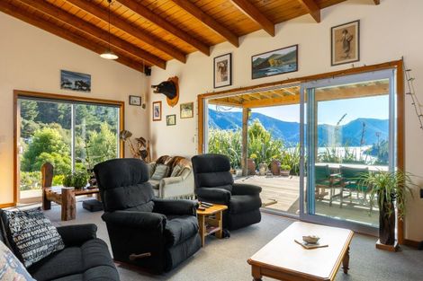 Photo of property in 344 Crail Bay Road, Crail Bay, Marlborough Sounds, 7282