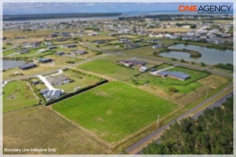 Photo of property in 3 Carex Grove, Foxton Beach, Foxton, 4815