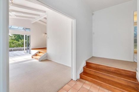 Photo of property in 42 Woodstock Road, Forrest Hill, Auckland, 0620