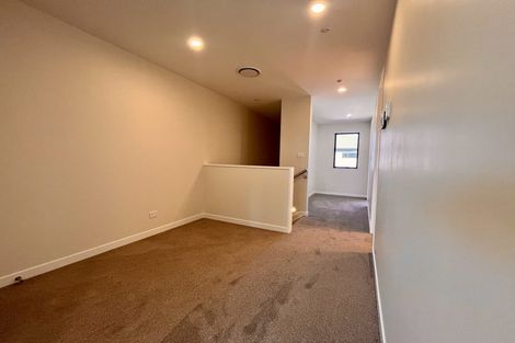 Photo of property in 128 Vintry Drive, Kumeu, 0810