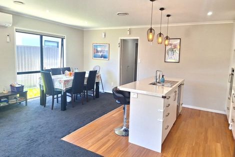 Photo of property in 22 Te Kaeaea Crescent, Wallaceville, Upper Hutt, 5018