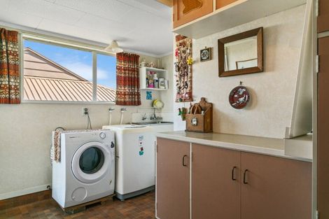 Photo of property in 23 Hammersmith Street, Richmond Heights, Taupo, 3330