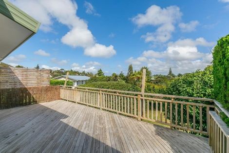 Photo of property in 28 Drome View Place, Beach Haven, Auckland, 0626