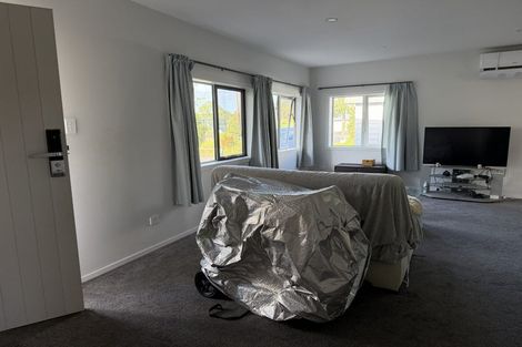 Photo of property in 1/132 Archers Road, Glenfield, Auckland, 0629