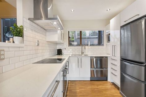 Photo of property in 1/7 Springfield Street, Forrest Hill, Auckland, 0620