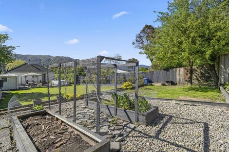 Photo of property in 203 Wellington Road, Wainuiomata, Lower Hutt, 5014