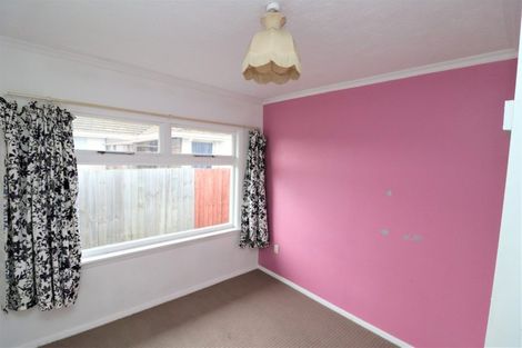 Photo of property in 10 Ontario Place, Wainoni, Christchurch, 8061