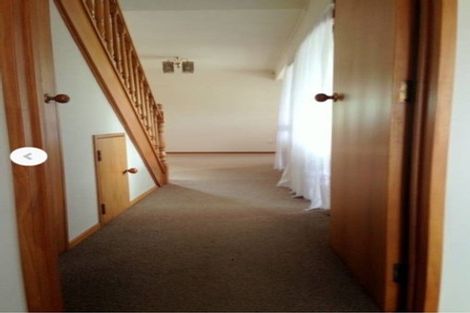 Photo of property in 115 Wiseley Road, West Harbour, Auckland, 0618