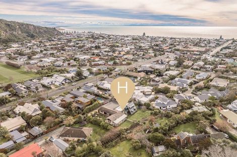 Photo of property in 41 Campbell Street, Sumner, Christchurch, 8081