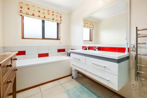 Photo of property in 88 Mount Iron Drive, Wanaka, 9305