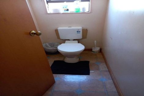 Photo of property in 50 Eugenia Rise, Totara Heights, Auckland, 2105