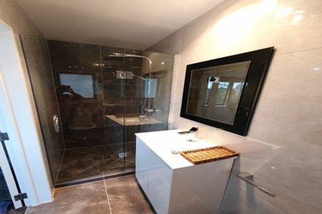 Photo of property in 425d Great South Road, Opaheke, Papakura, 2113