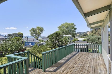Photo of property in 12 Kawakawa-orere Road, Kawakawa Bay, Papakura, 2585