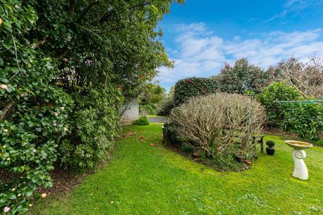 Photo of property in 22 Brandon Road, Glen Eden, Auckland, 0602