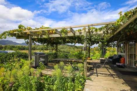 Photo of property in 18 Neavesville Road, Puriri, Thames, 3578