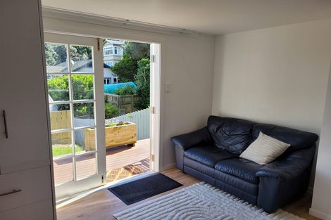 Photo of property in 13 Oku Street, Island Bay, Wellington, 6023