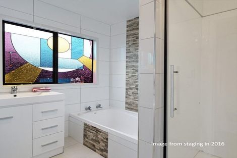 Photo of property in 2/14 Kelkirk Street, Kelston, Auckland, 0602