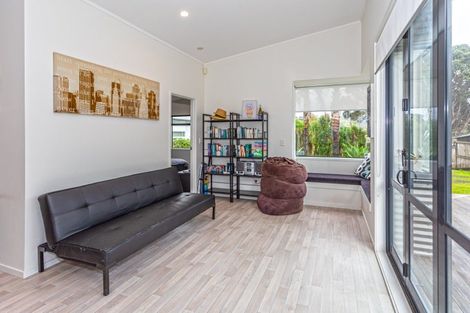 Photo of property in 146 Ocean Beach Road, Tairua, 3508