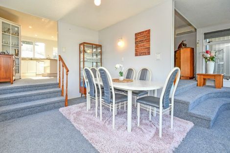 Photo of property in 9 Lomas Place, Manurewa, Auckland, 2102