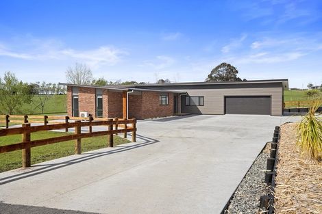 Photo of property in 80 Brewster Road, Pukekawa, Tuakau, 2696