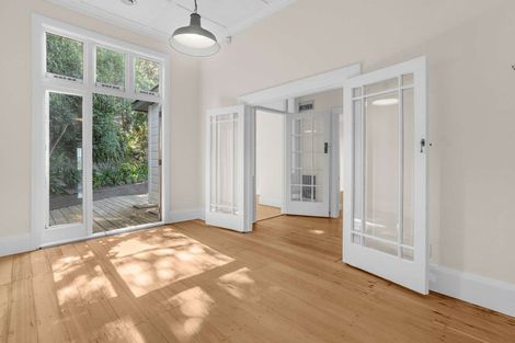 Photo of property in 35 Central Terrace, Kelburn, Wellington, 6012