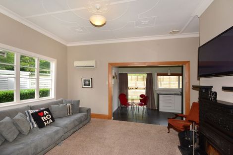 Photo of property in 58 Argyle Street, Mornington, Dunedin, 9011