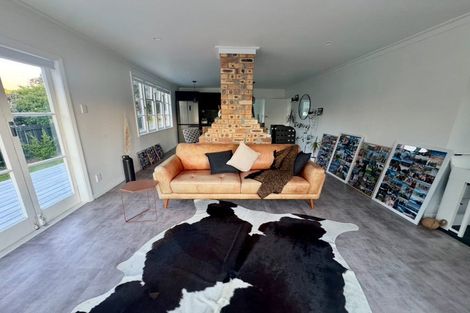 Photo of property in 144 Great South Road, Huntly, 3700