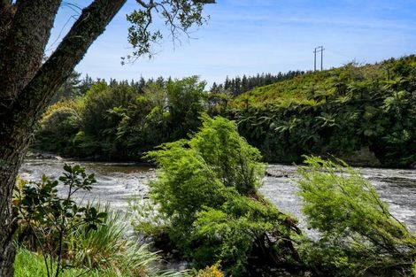 Photo of property in 331a Mangorei Road, Merrilands, New Plymouth, 4312