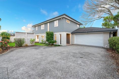 Photo of property in 8b Greenberry Drive, Ranui, Auckland, 0612