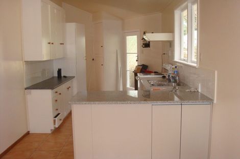 Photo of property in 30 Longburn Road, Henderson, Auckland, 0610