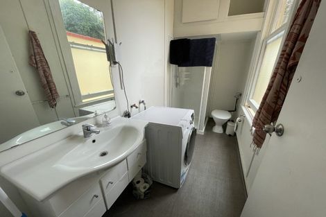 Photo of property in 1/18 Clifton Terrace, Kelburn, Wellington, 6012