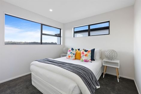 Photo of property in 1b Lemon Grove Lane, Greenhithe, Auckland, 0632