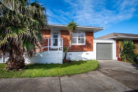Photo of property in 1/12 Walter Street, Hauraki, Auckland, 0622